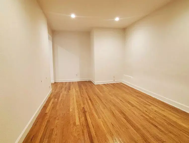 Charming Garden 1B 1B Apartment In A Prime Central Knob Hill Location! photo 4