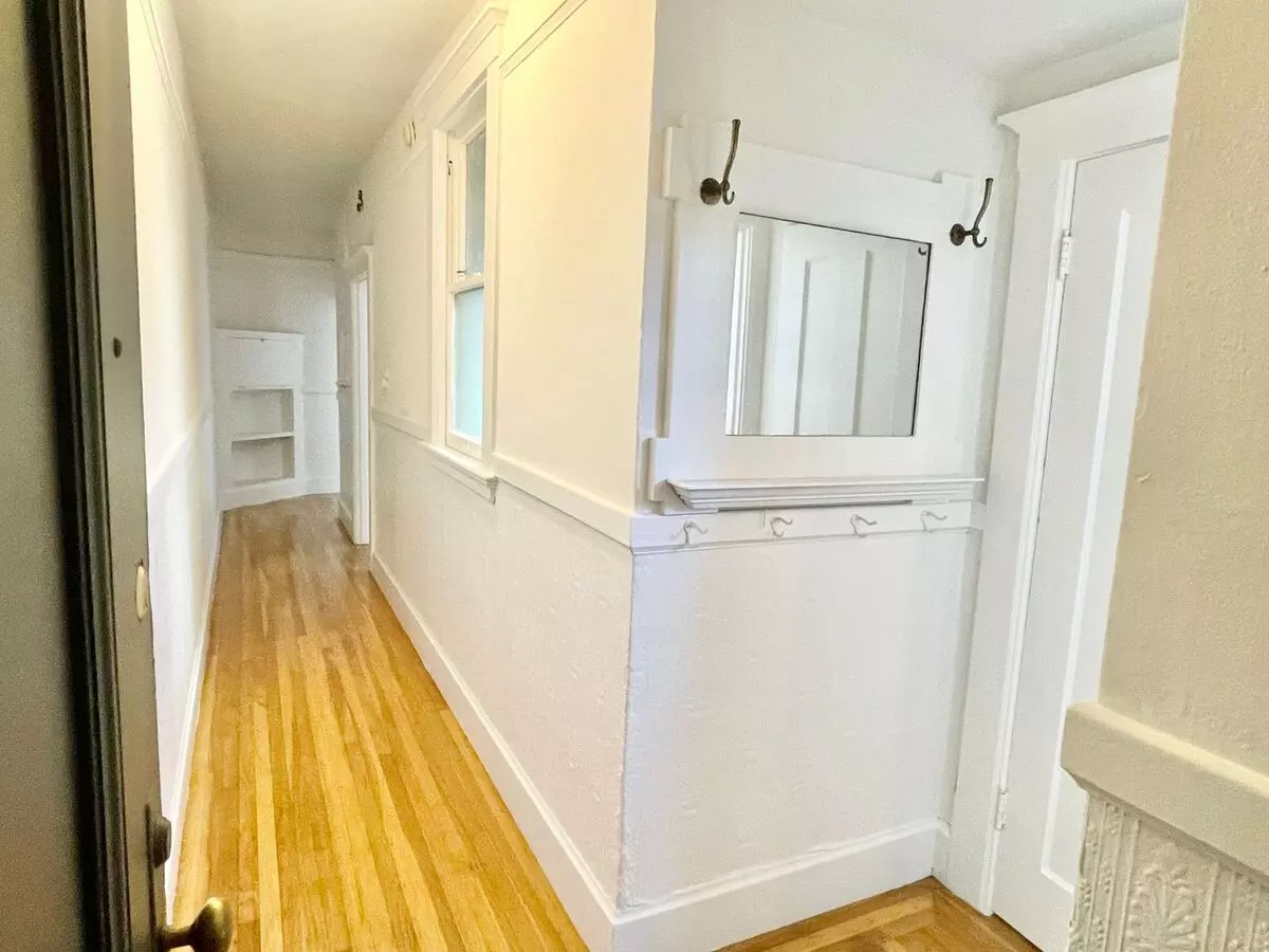131 Albion Street, San Francisco, CA 94110 photo 4