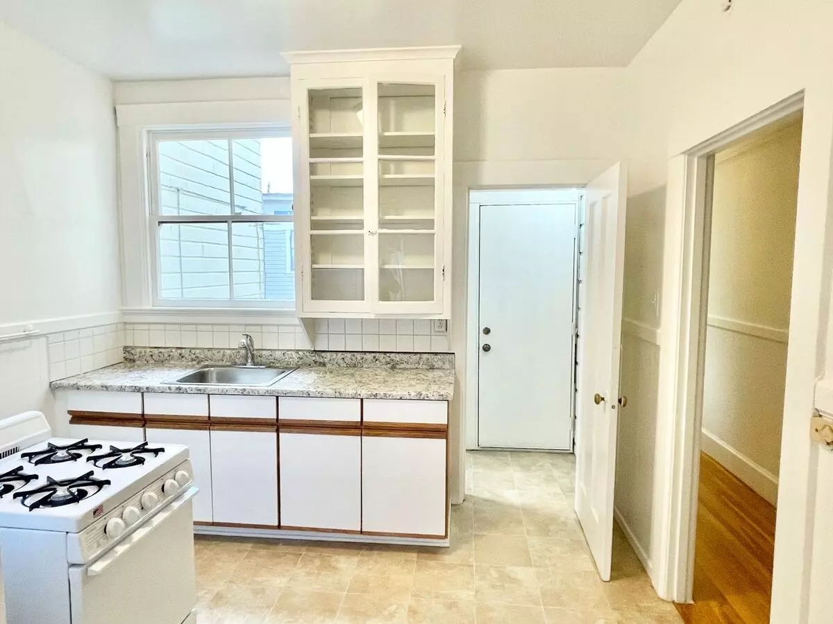 131 Albion Street, San Francisco, CA 94110 photo 5