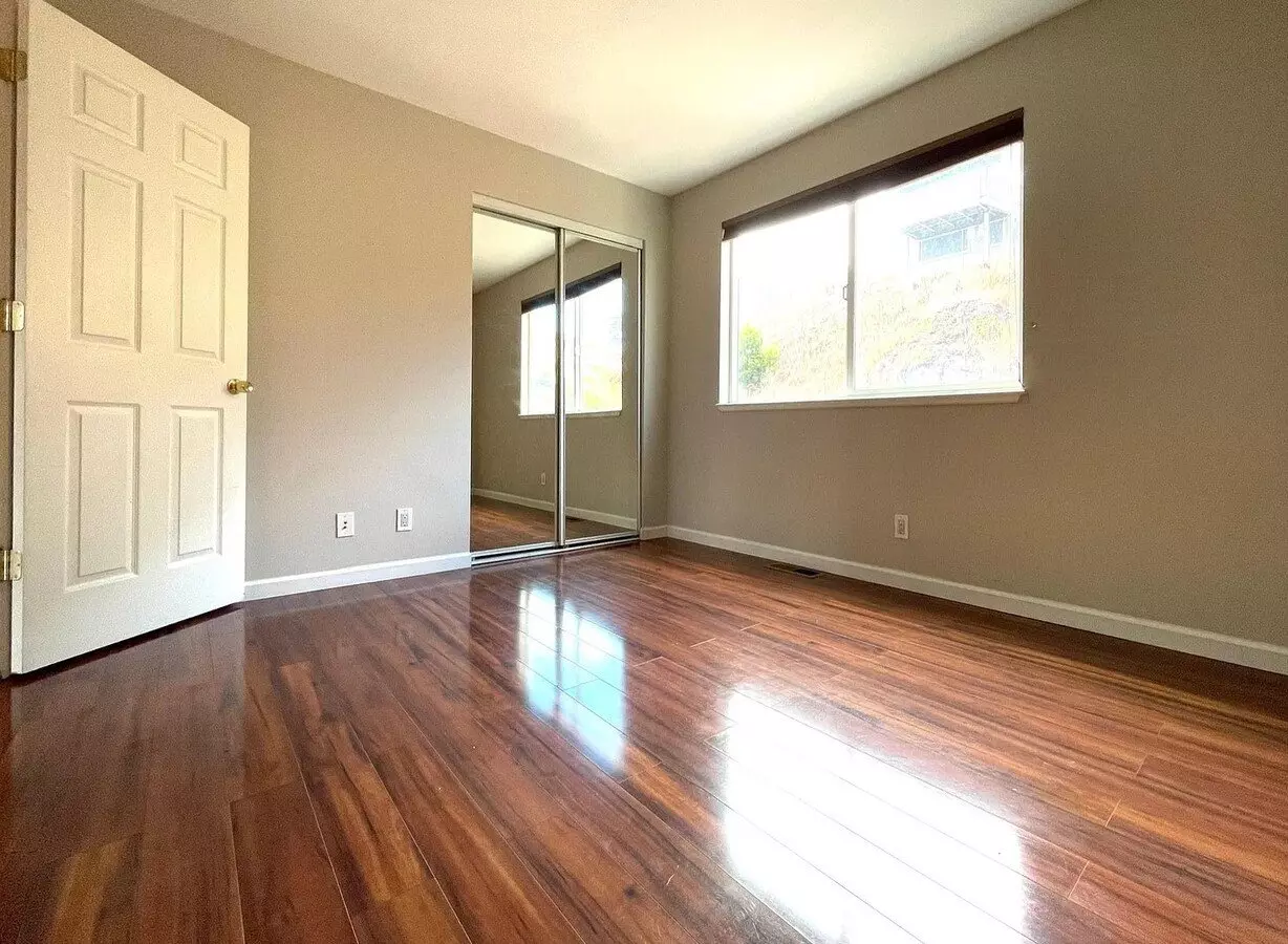 400 Alemany Boulevard