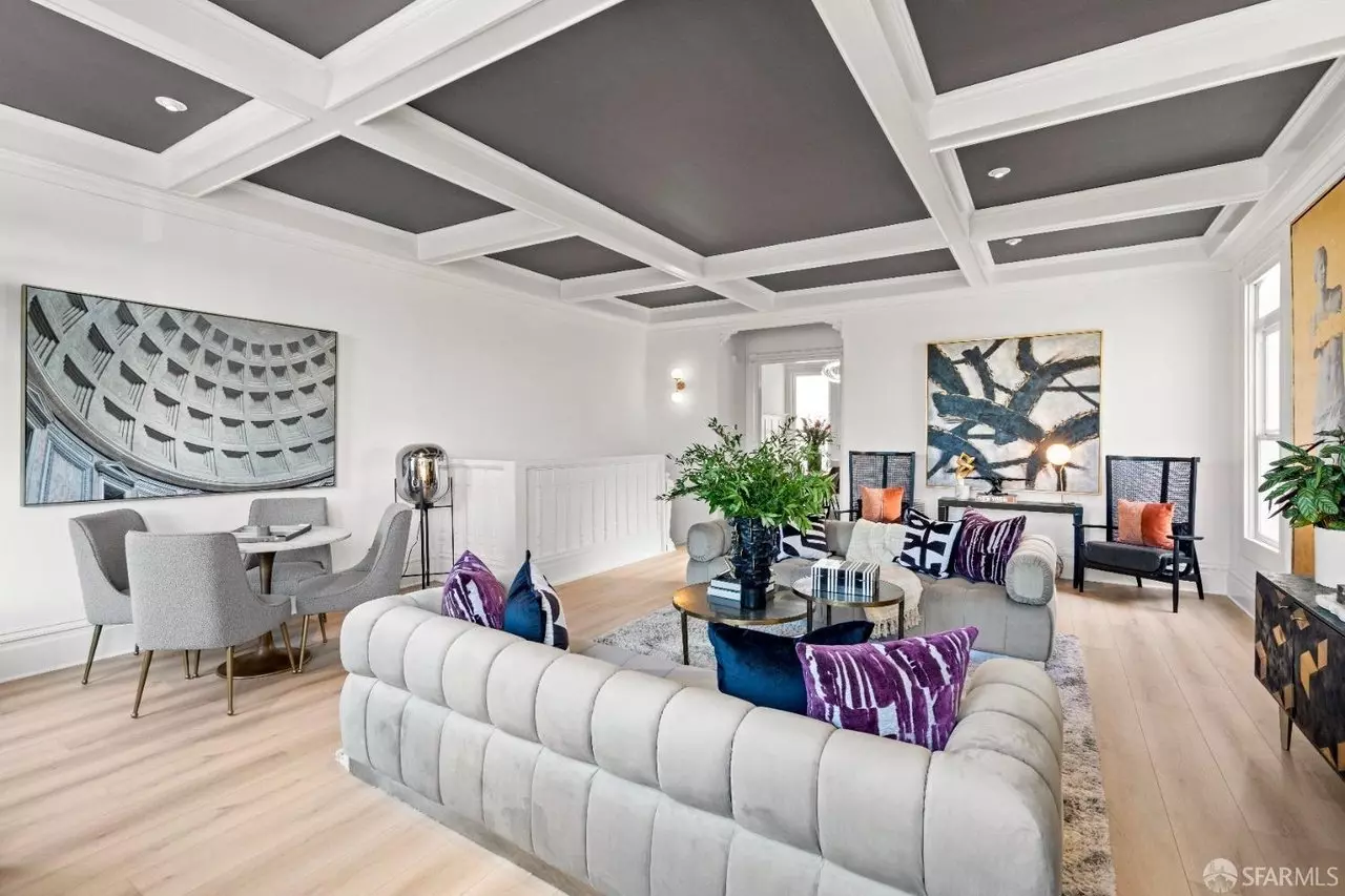 Elegant Retreat Boasts A Thoughtfully Renovated Ensuite Bathroom photo 3