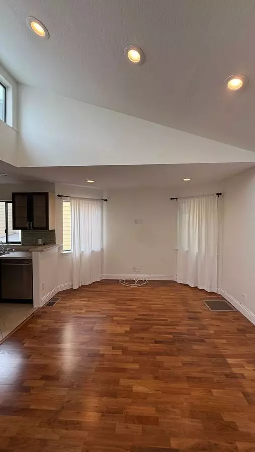 Epic Rea: Charming 2Bed Condo W/ Parking photo 5