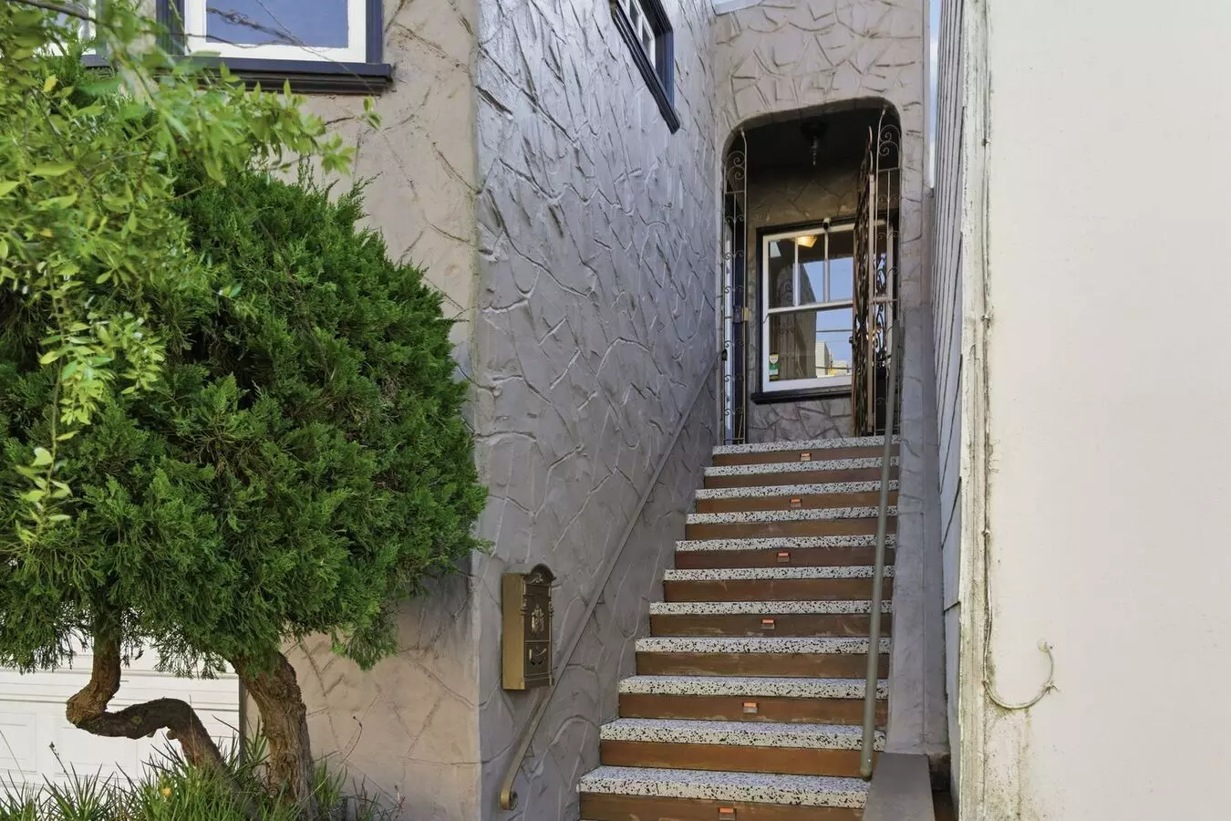 804 Avalon Avenue, San Francisco, CA 94112 photo 2