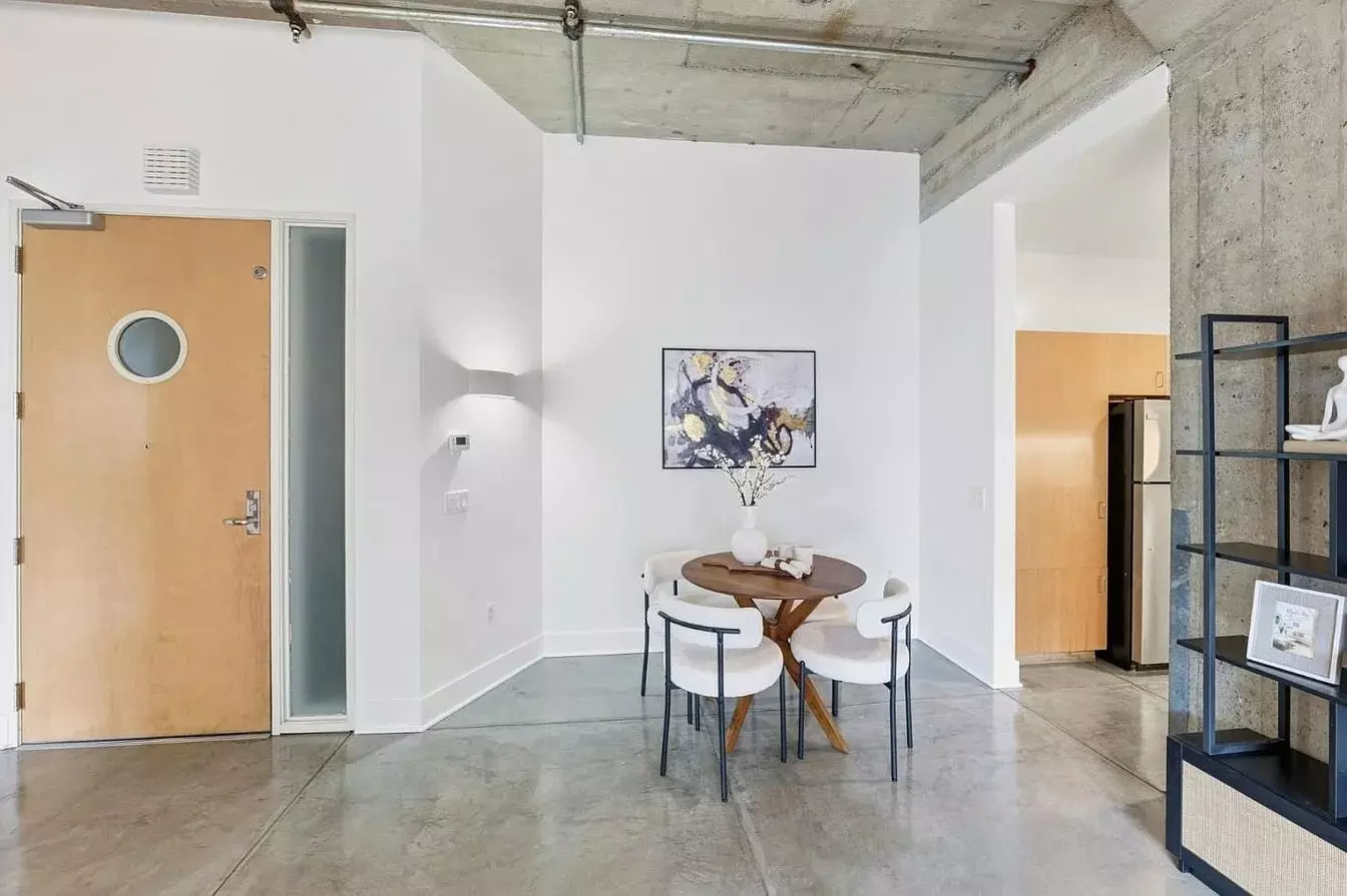 Industrial Chic Meets Modern Luxury In The Heart Of South Beach photo 3