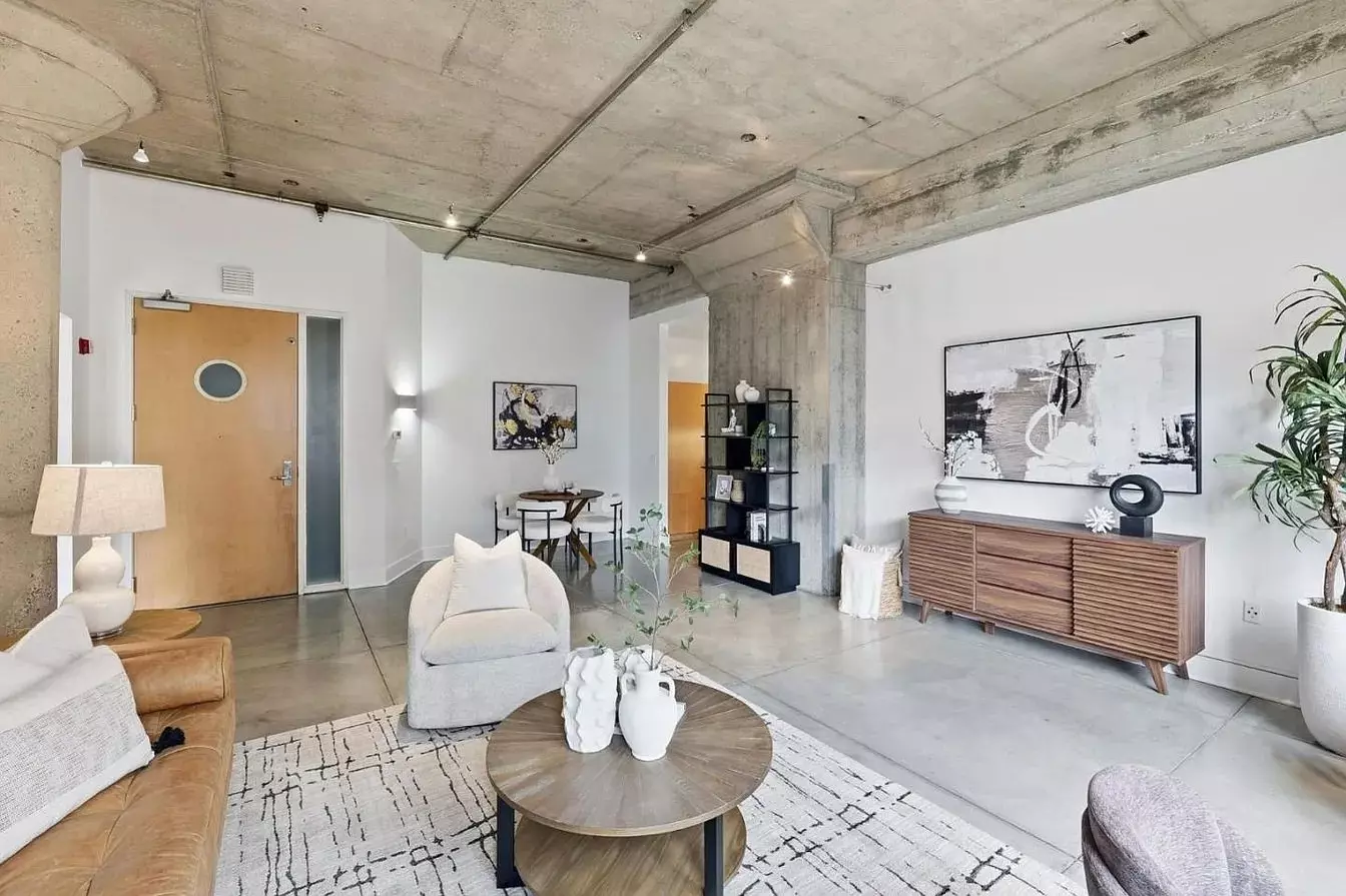 Industrial Chic Meets Modern Luxury In The Heart Of South Beach photo 5