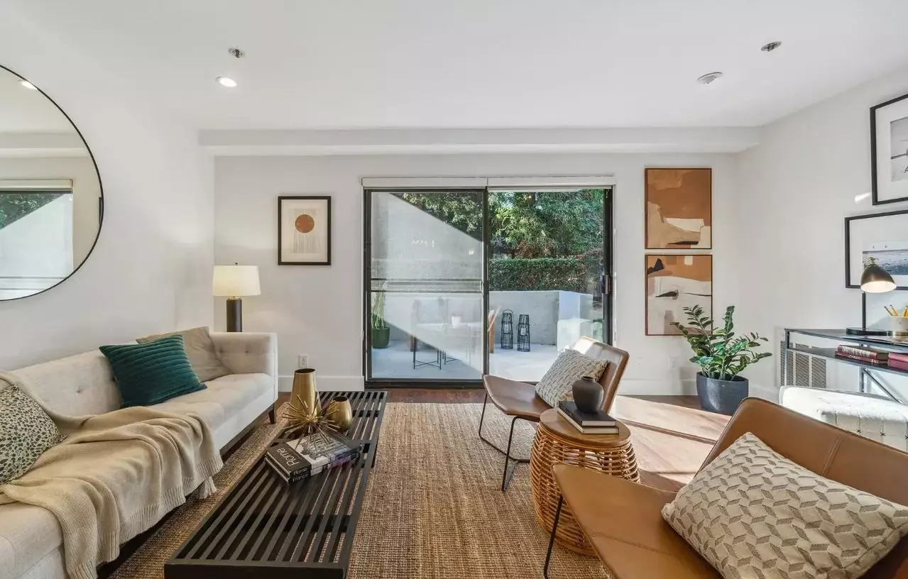 LARGE STUDIO IN SUNNY MISSION W/PARKING photo 3
