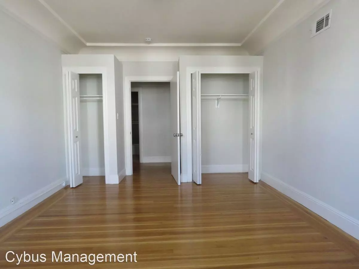 LARGE TWO BEDROOM in NOPA photo 3