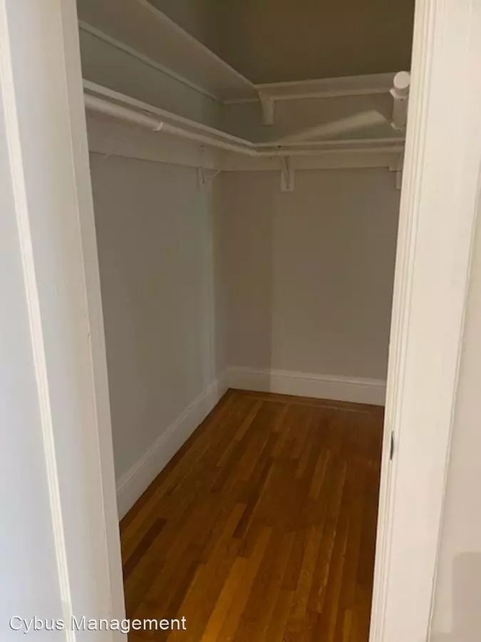 LARGE TWO BEDROOM in NOPA photo 4