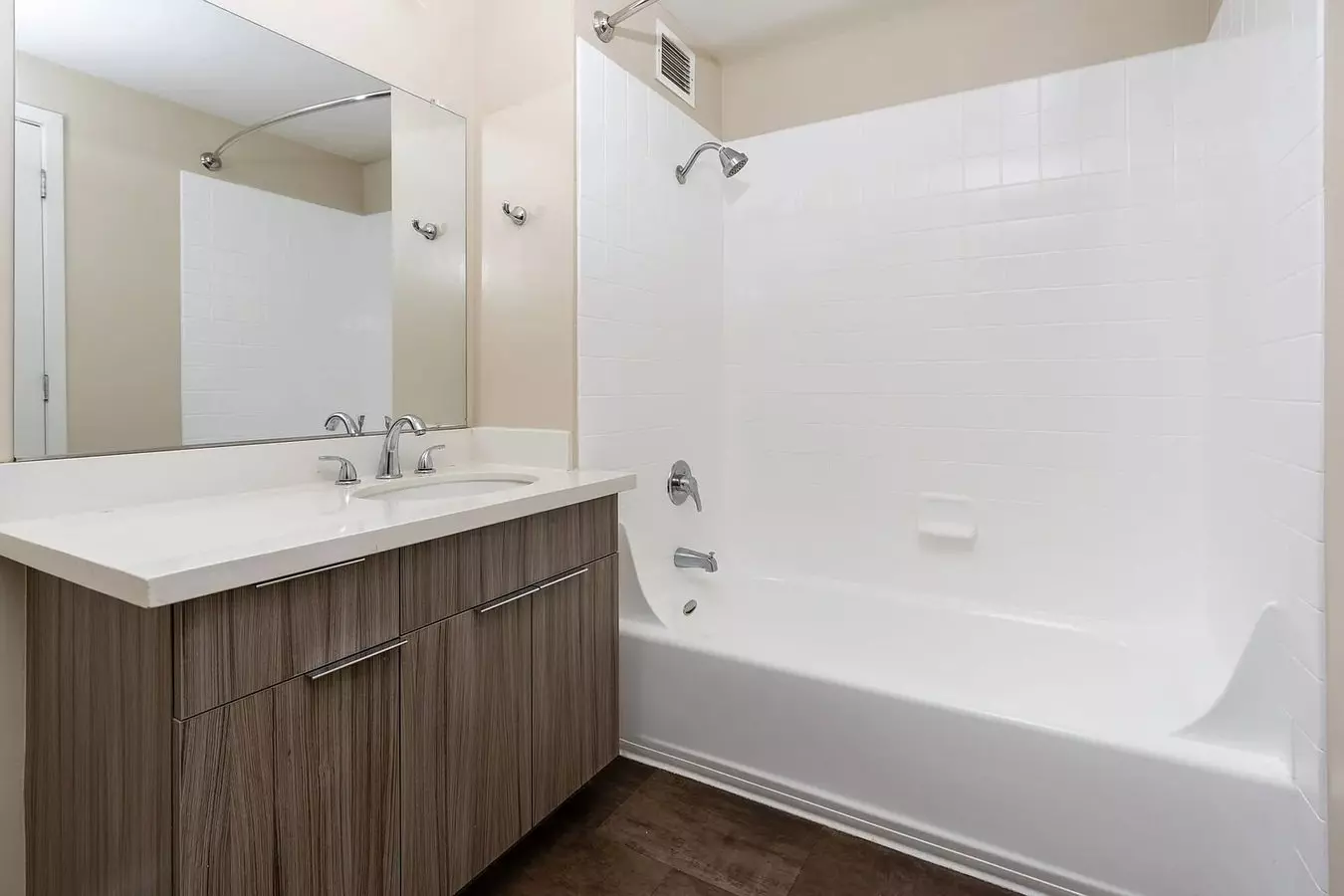 Live In A Studio, One, Or Two-bedroom Apartment At Soma photo 3