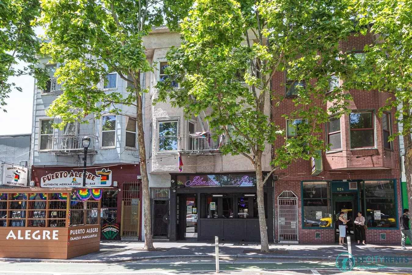 Mission District: Top Floor Flat Above Blondie's Bar W/ Formal Dining Room &amp; W/d In Unit photo 3