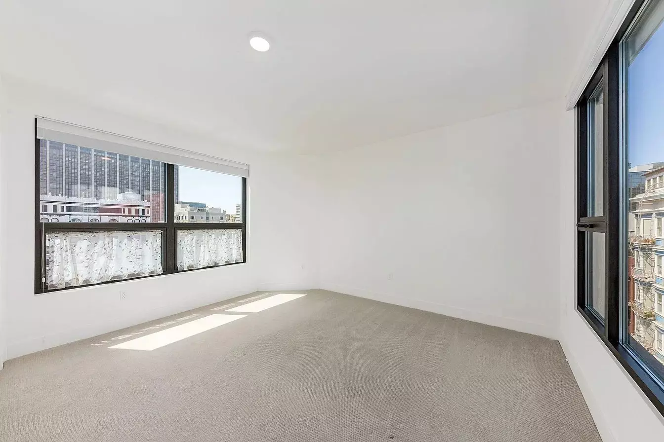 New 7th Floor (top Floor) 1-bed With Gorgeous Views Of Downtown! photo 4