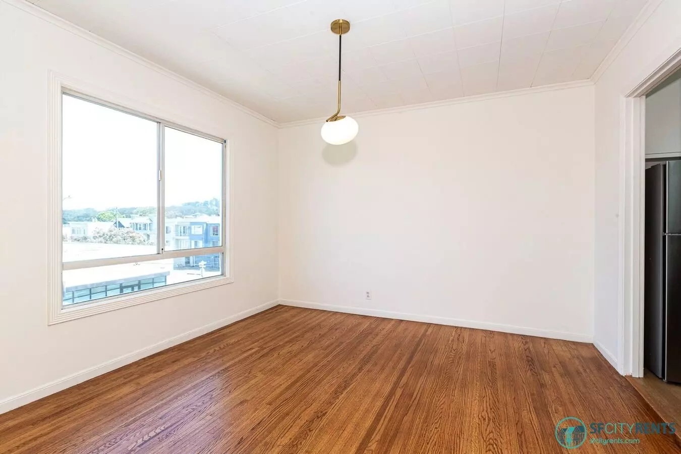 Outer Sunset: Top Floor W/ Shared Yard &amp; Laundry On N Judah Line photo 4