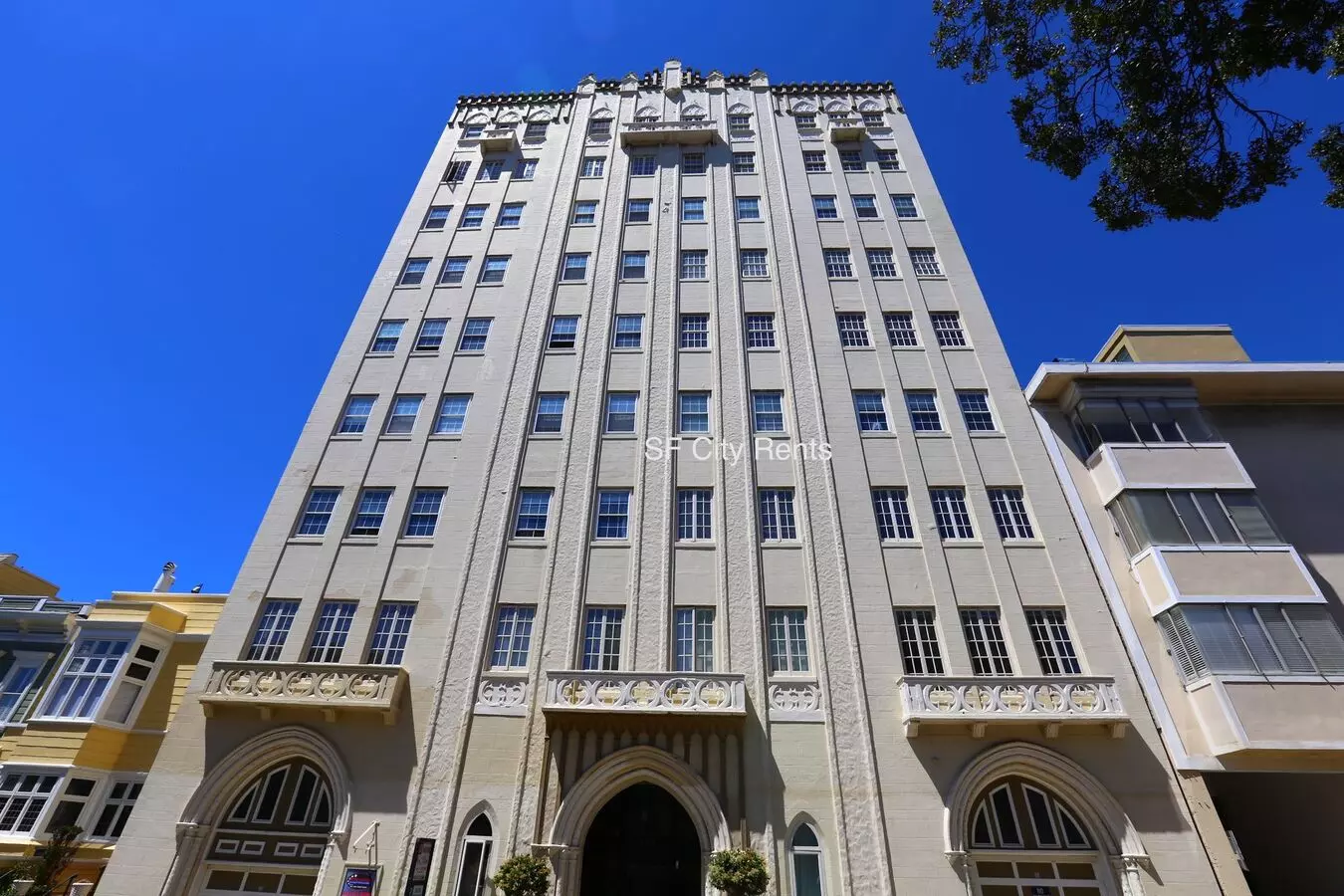 Pacific Heights: Expansive 2nd Floor Flat W/ In-unit W/d, Optional Parking &amp; Shared Roof Deck photo 2