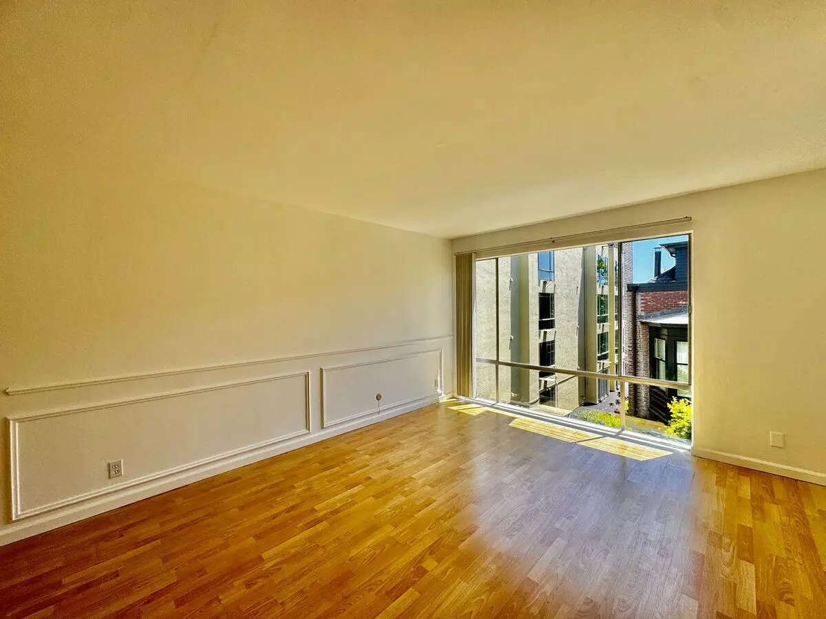 2302 Pacific Ave. photo 5