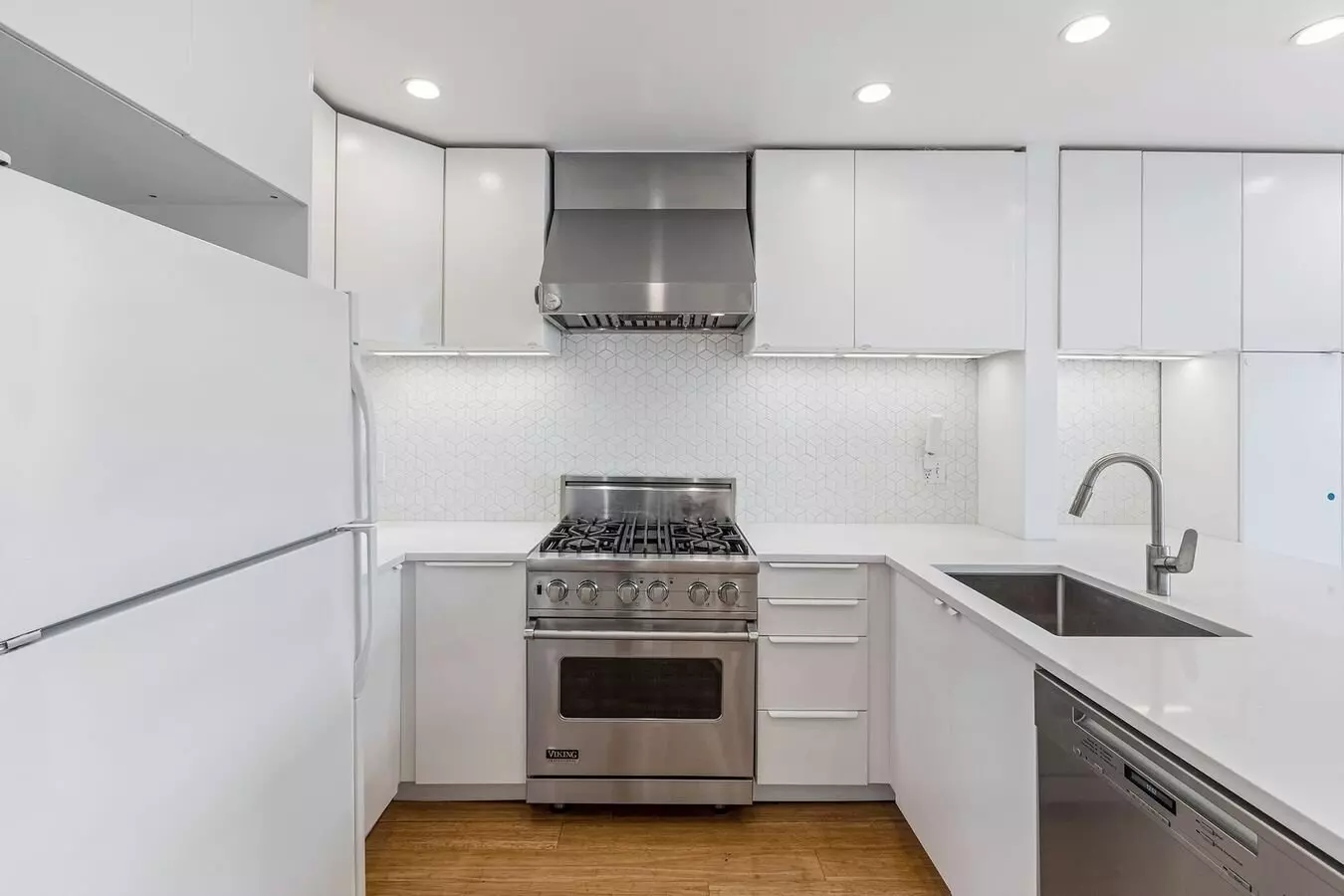 9 Caire Terrace, San Francisco, CA 94107 photo 3