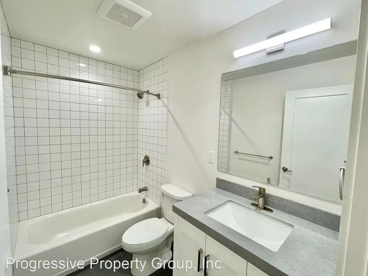 1 Mallorca Way, San Francisco, CA 94123 photo 4