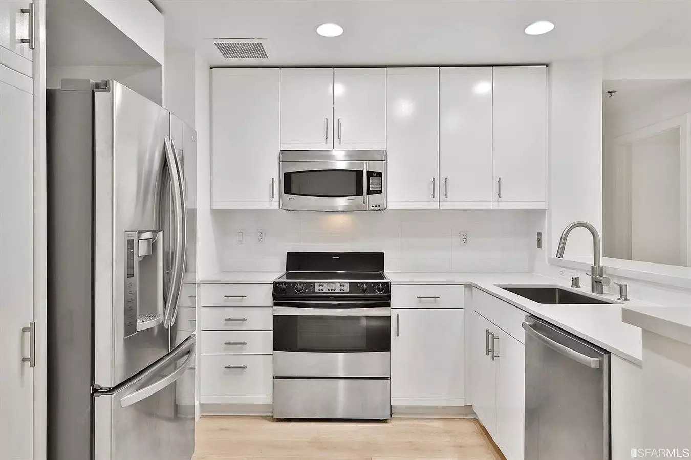 Rare Patio Home At 255 Berry ? Zen Garden, Water Views &amp; Prime Mission photo 5