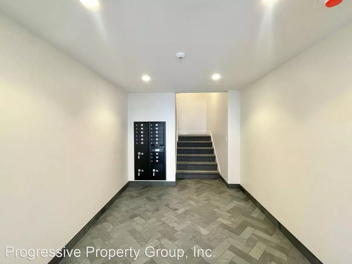 1 Mallorca Way, San Francisco, CA 94123 photo 3
