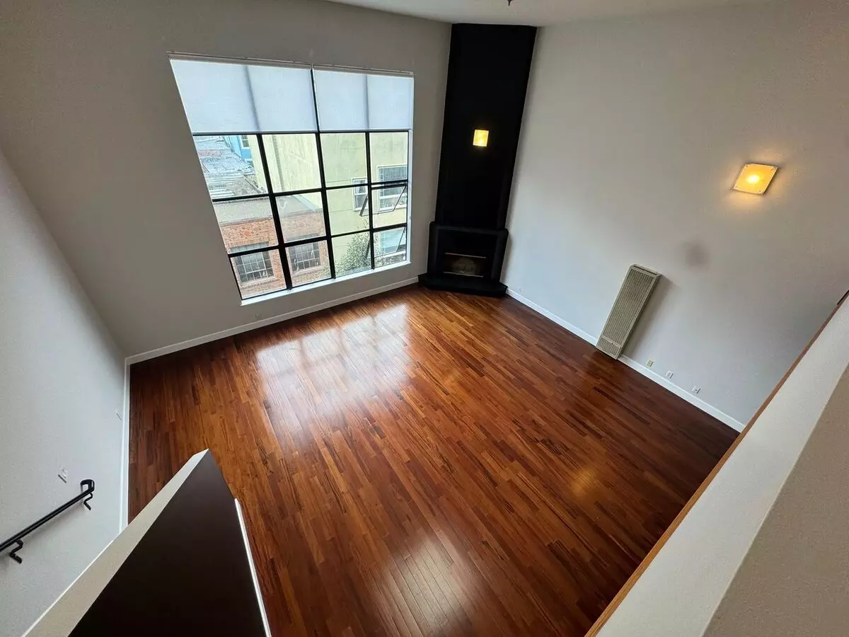 Recently Updated 1bd/1bath Loft Located By Market St. In San Francisco, Ca!! photo 4