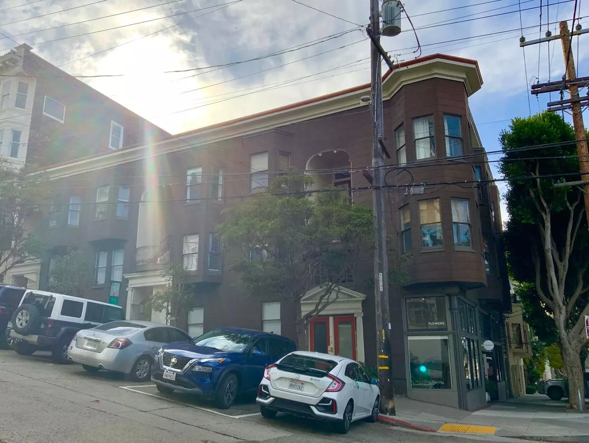 1193 Green Street, San Francisco, CA 94109 photo 2