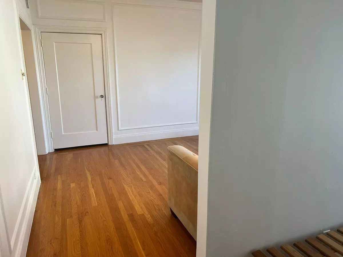 Russian Hill Large Studio Condo! photo 4