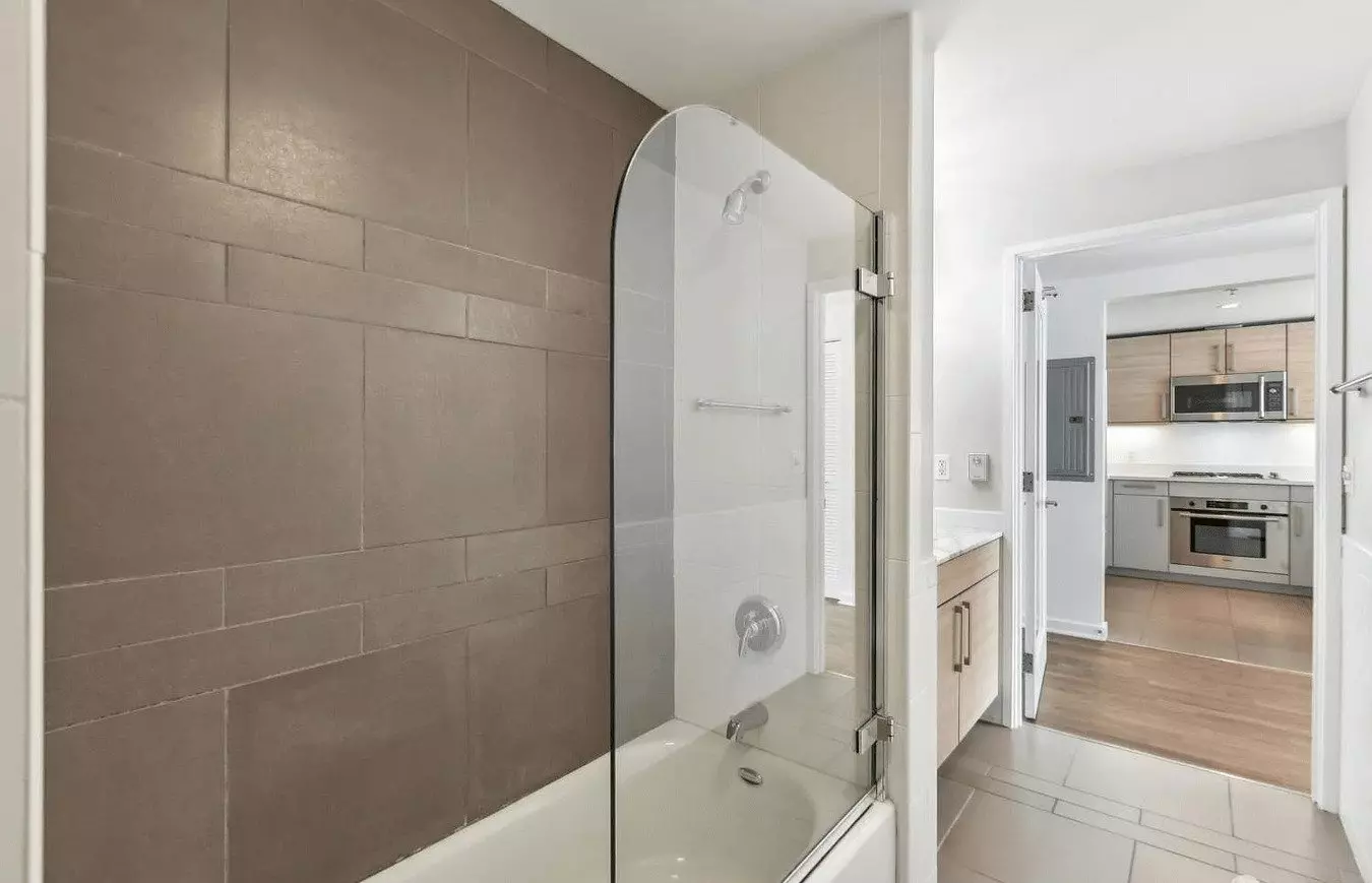 Full Service Luxury Living W/city Views, In Unit Laundry, Pet Ok – Progressive photo 3