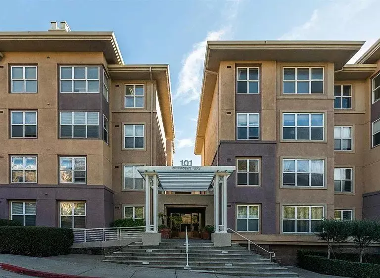 Spacious 1-bedroom, 1-bathroom Residence Located In The Desirable Cand photo 5