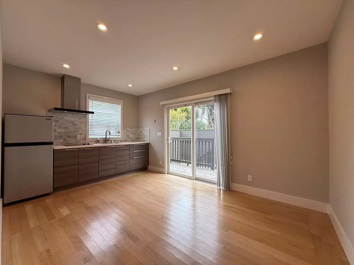 Spacious 1bd/1ba With In‑unit Laundry – Prime Commuter Location photo 2