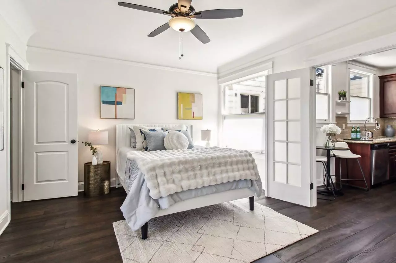 Spacious Updated 1-bedroom Apartment photo 2