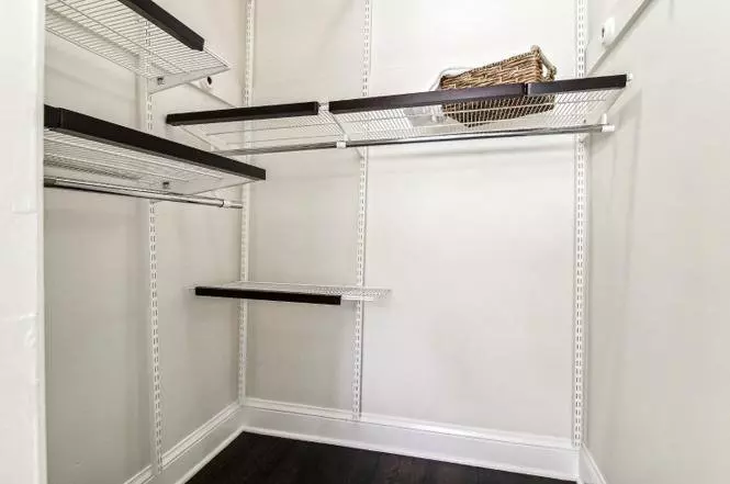 Spacious Updated 1-bedroom Apartment photo 3