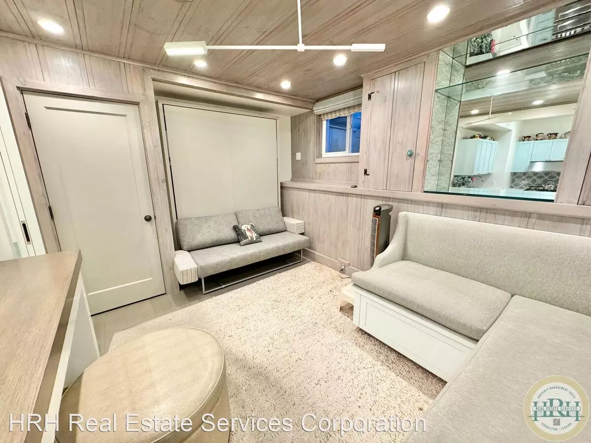 Beautiful and Spacious 1BD photo 4