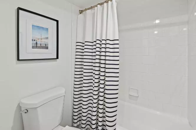1 Bed + 1 Loft Bedroom, 2 Bath - Sunny SOMA Loft Condo w Parking photo 5