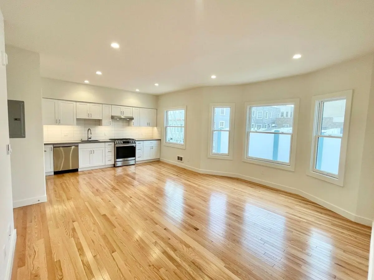 1 Mallorca Way, San Francisco, CA 94123 photo 3