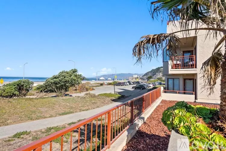 855 La Playa St photo 5