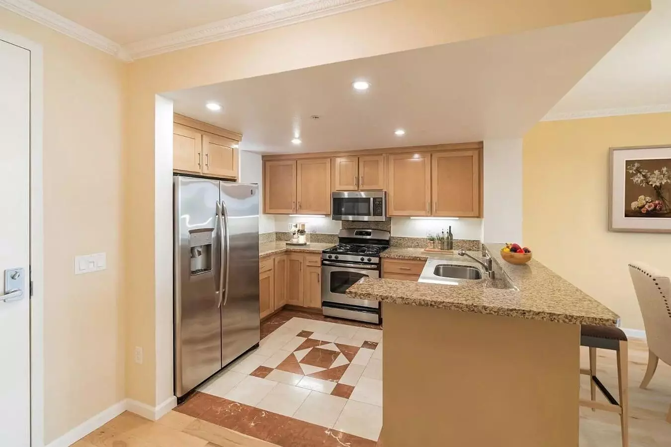 Updated Condo At Candlestick Point Featuring An Open-concept Layout, M photo 5