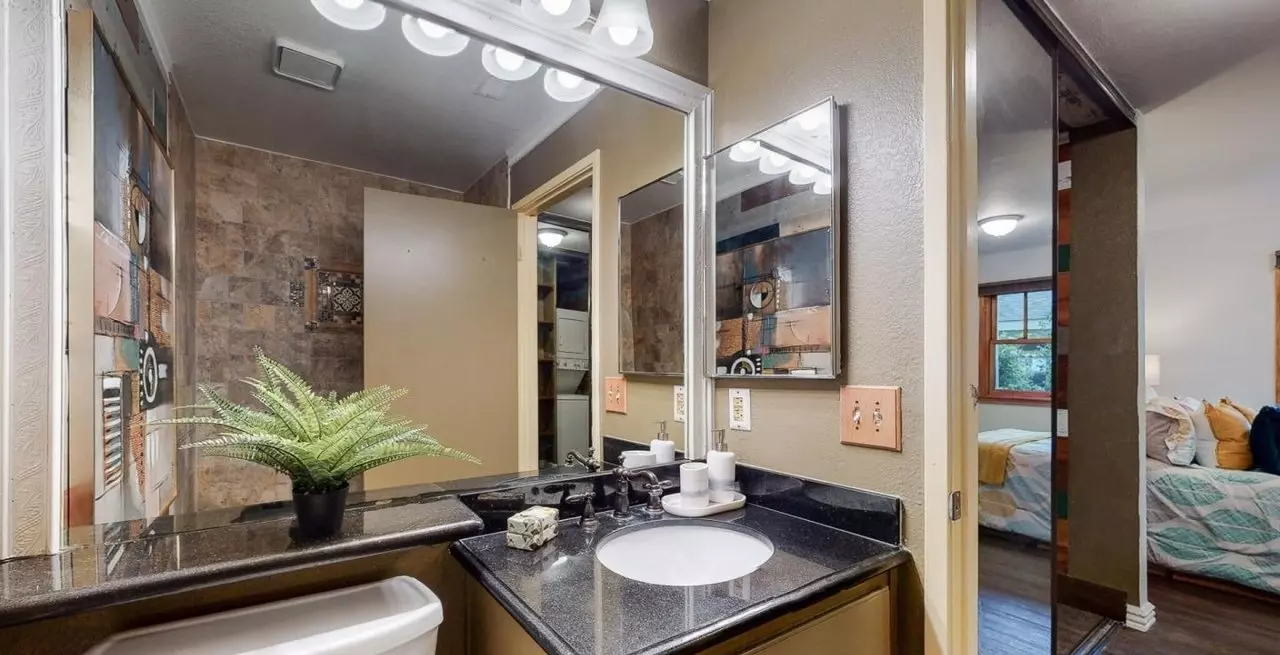 5701 Makati Cir photo 3