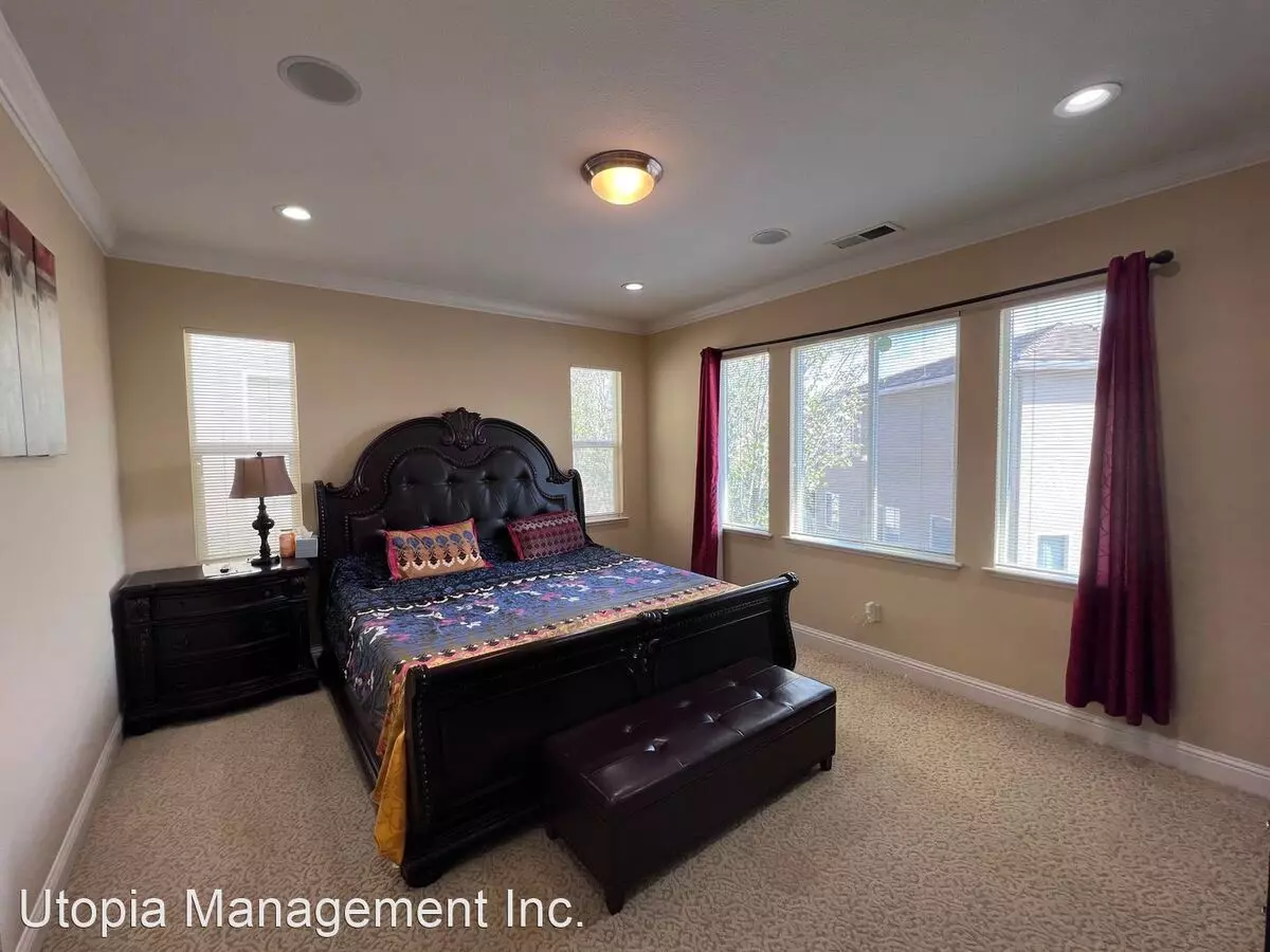 1042 Rock Avenue, San Jose, CA 95131 photo 2