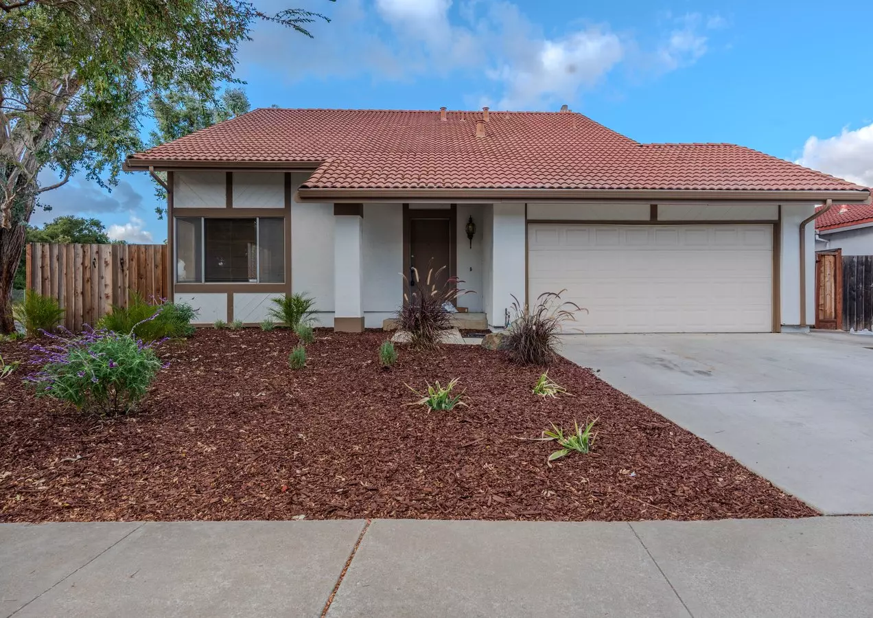 1071 Culloden Ct photo 2
