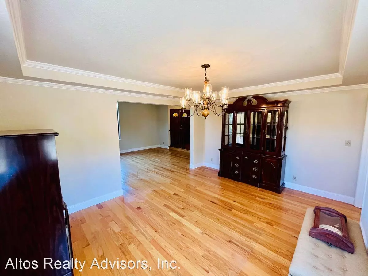 1077 Cross Springs Court, San Jose, CA 95120 photo 2