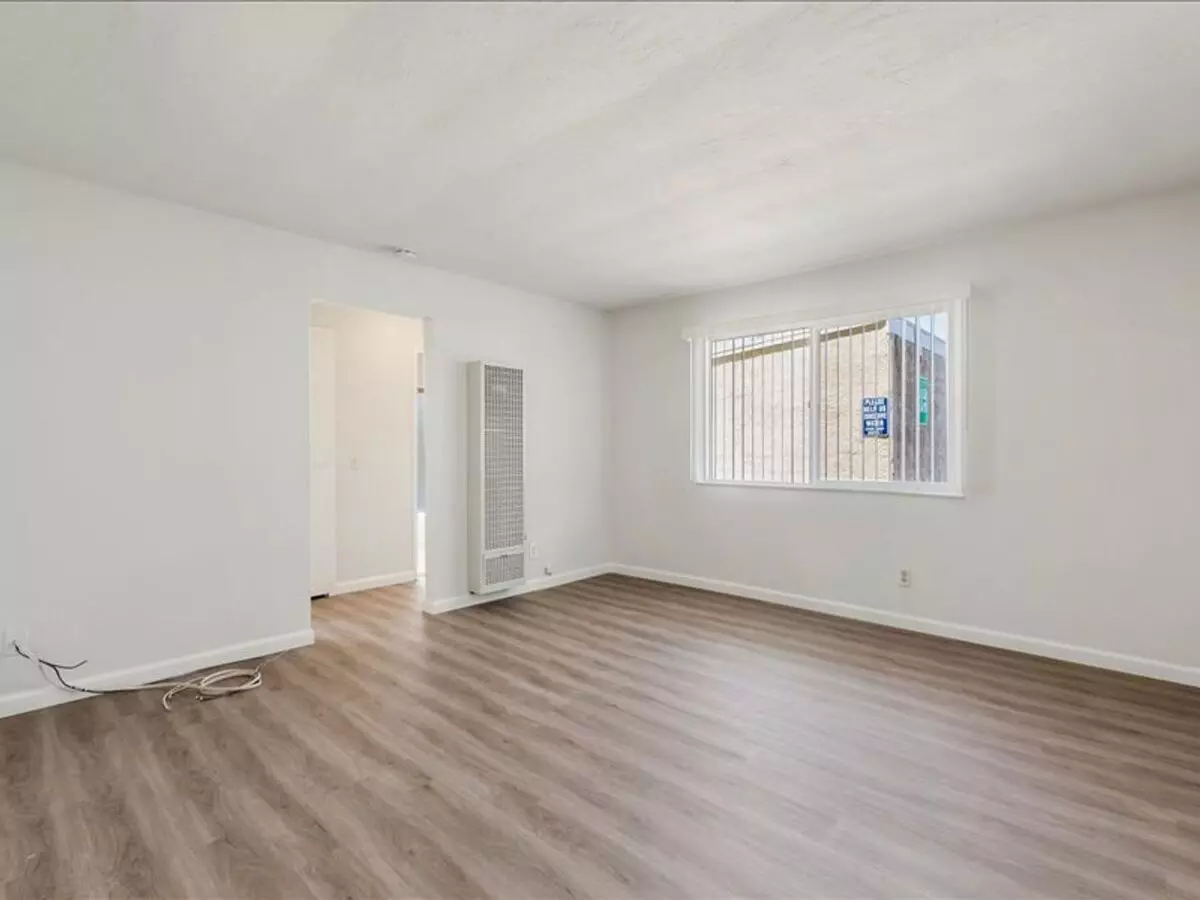 1185 Bird Ave. photo 3
