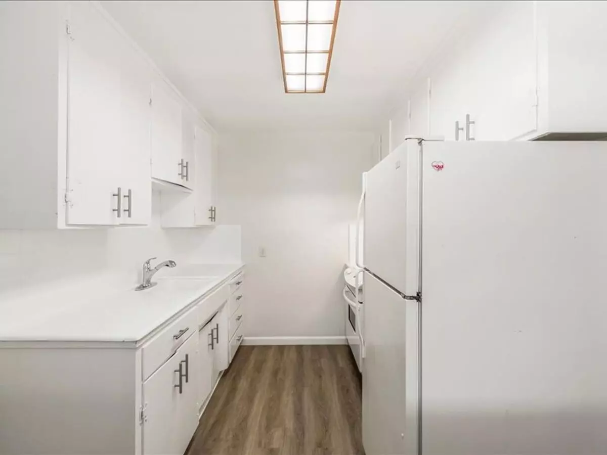 1185 Bird Ave. photo 4