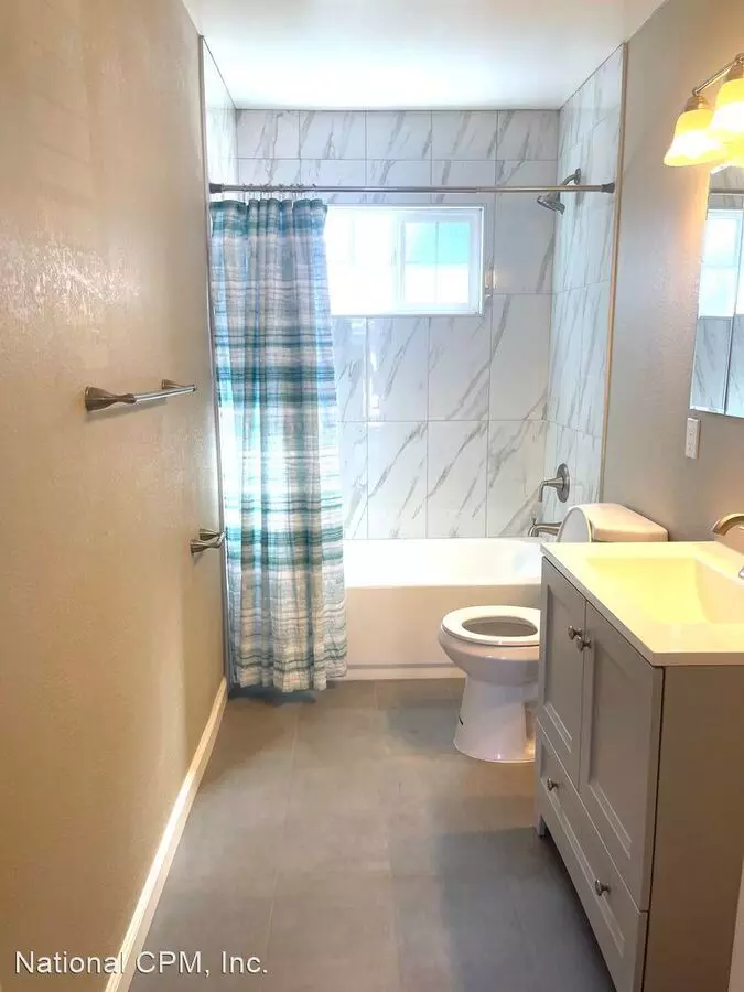 1280 Peach Ct photo 3