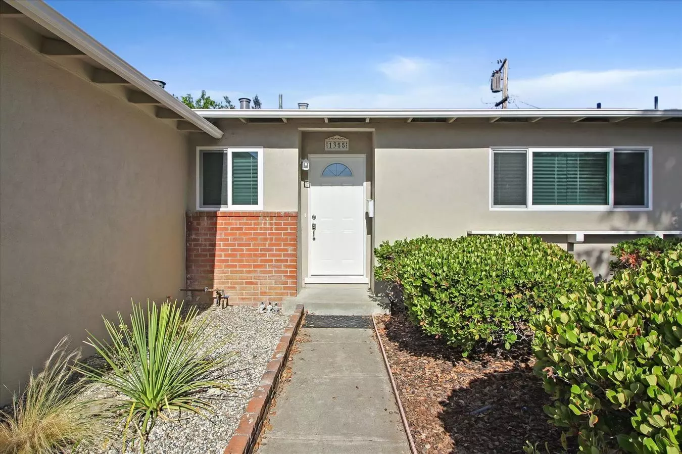 Fully renovated home in San Jose photo 4