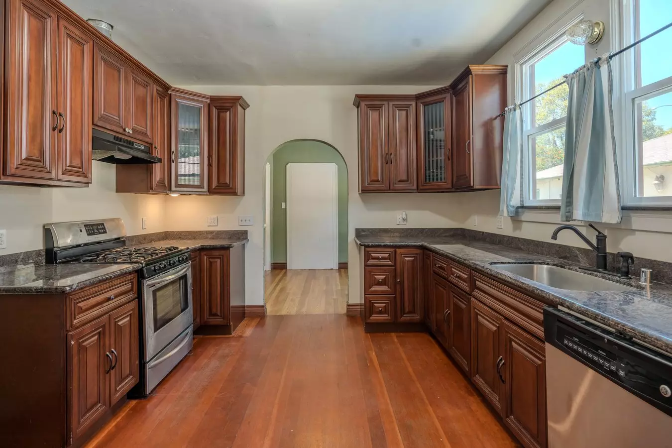 1450 Pomona Avenue, San Jose, CA 95110 photo 2
