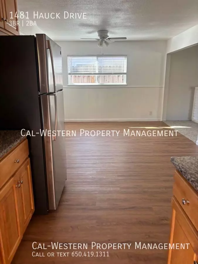 3 Bed 2 Bath Home with Spacious yard 3 Bring your pet :) photo 4