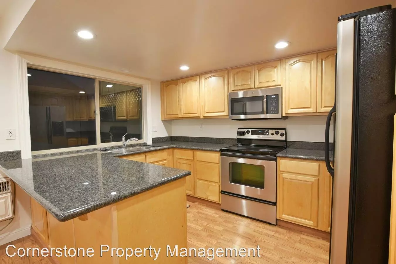 1504 Huddersfield Ct photo 3