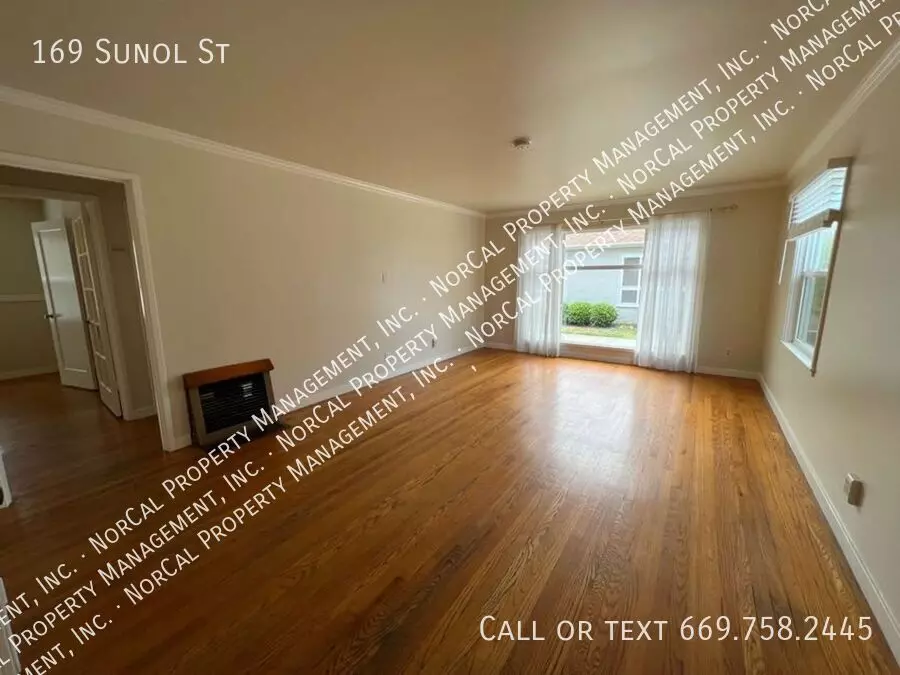 2BD/1BA Downtown Alameda Duplex w/ Garage photo 2