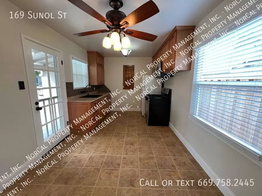 2BD/1BA Downtown Alameda Duplex w/ Garage photo 3