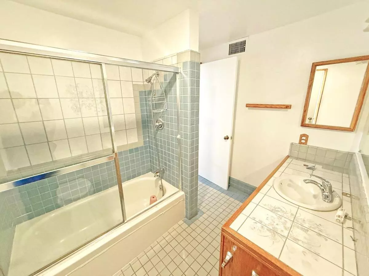 1776 Loch Ness Way, San Jose, CA 95121 photo 4