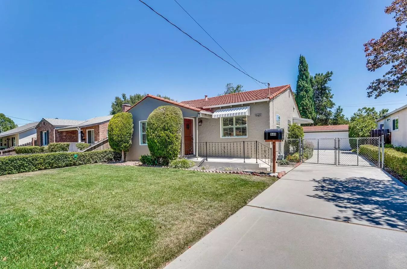 1940's Quaint 2 Bedroom Single Story Home Off Of Hedding Street With Modern Amenities &amp; Great Backyard! photo 4